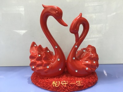 9.9元十元精品擺件 樹脂工藝品 仿紅木擺件 樹脂紅對天鵝